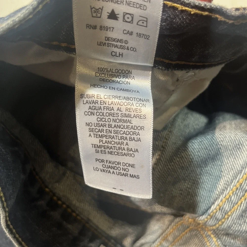 Levis Men's 505 Regular Fit Jeans Medium Dark Wash 30x30 EUC‎